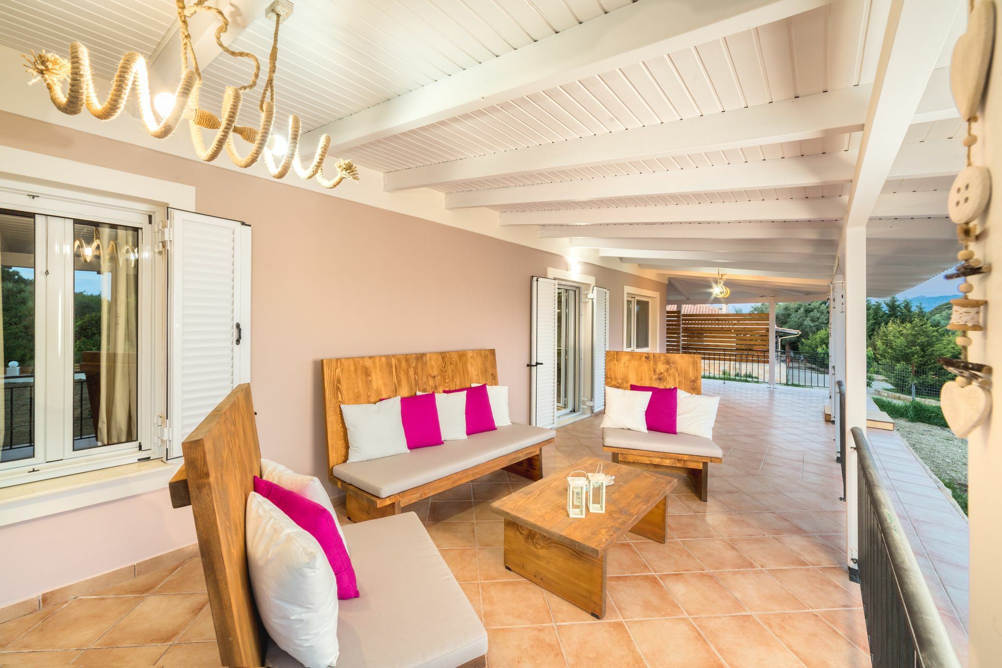 Bruma Luxury Mouzákion